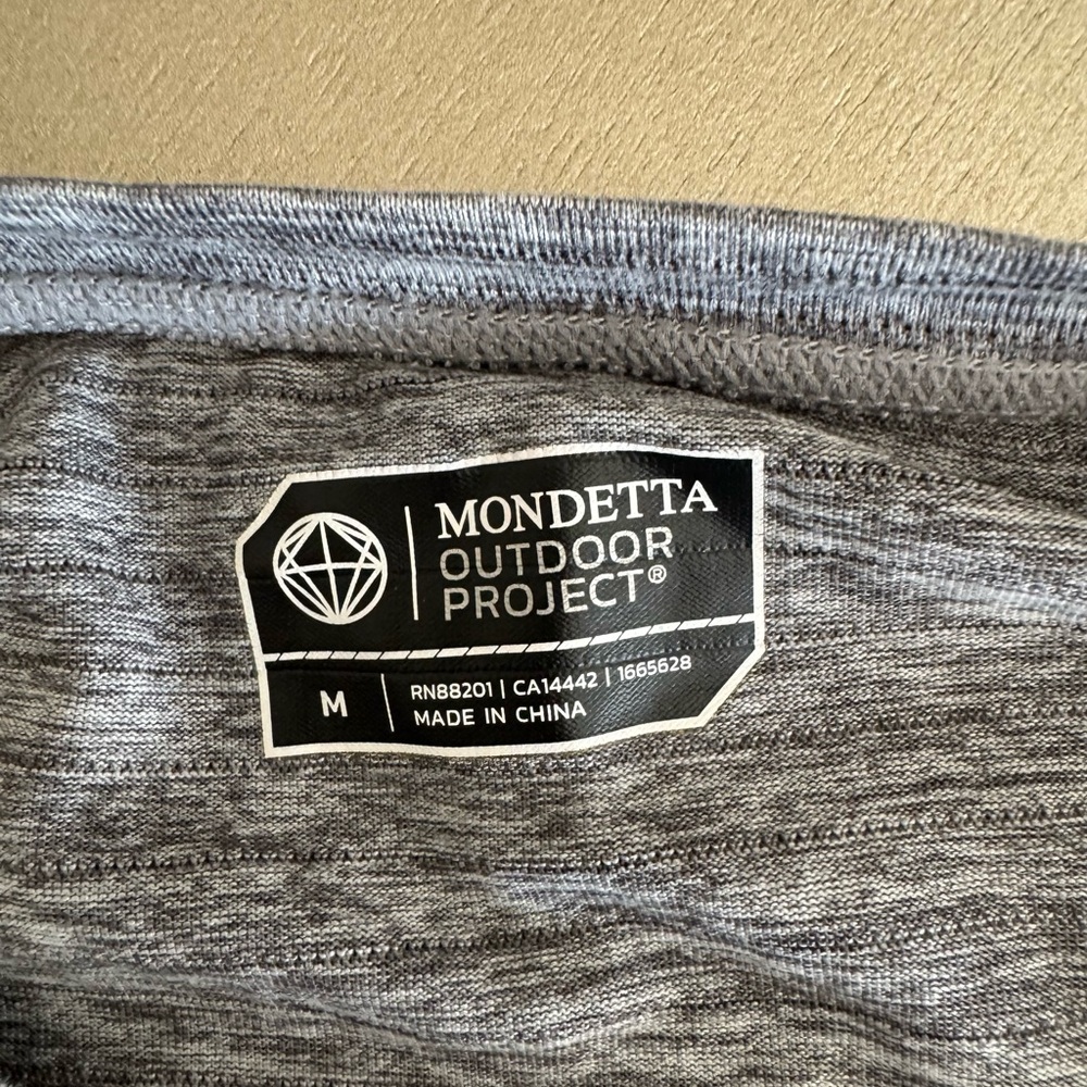 Mondetta Heather Gray Activewear Top